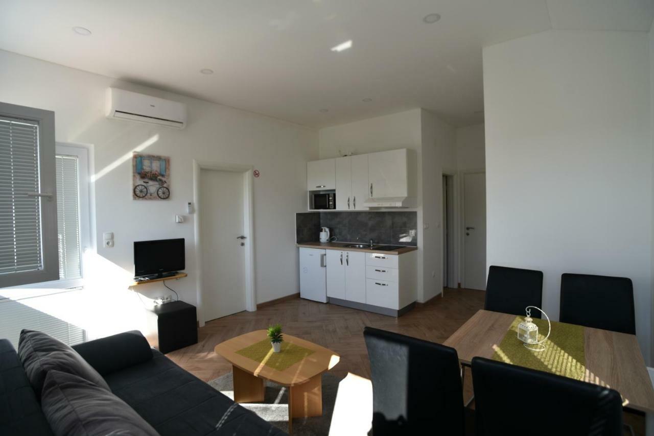 Apartments Armando Zadar Eksteriør billede